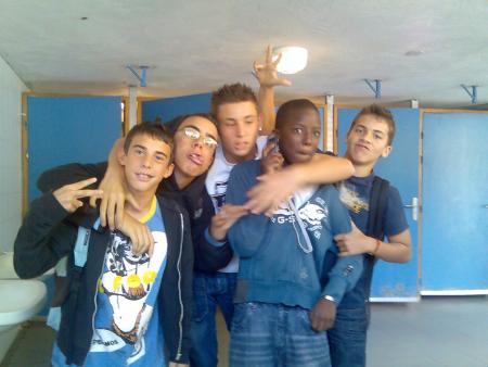 alor!!!lol!! tit jean remi pepe lilian et un bougnole chez pas kekia vouler miskie lol et anto mon pote